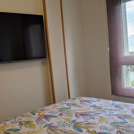 Fozlidays! Apartamento, Parking & Relax Buitenkant foto